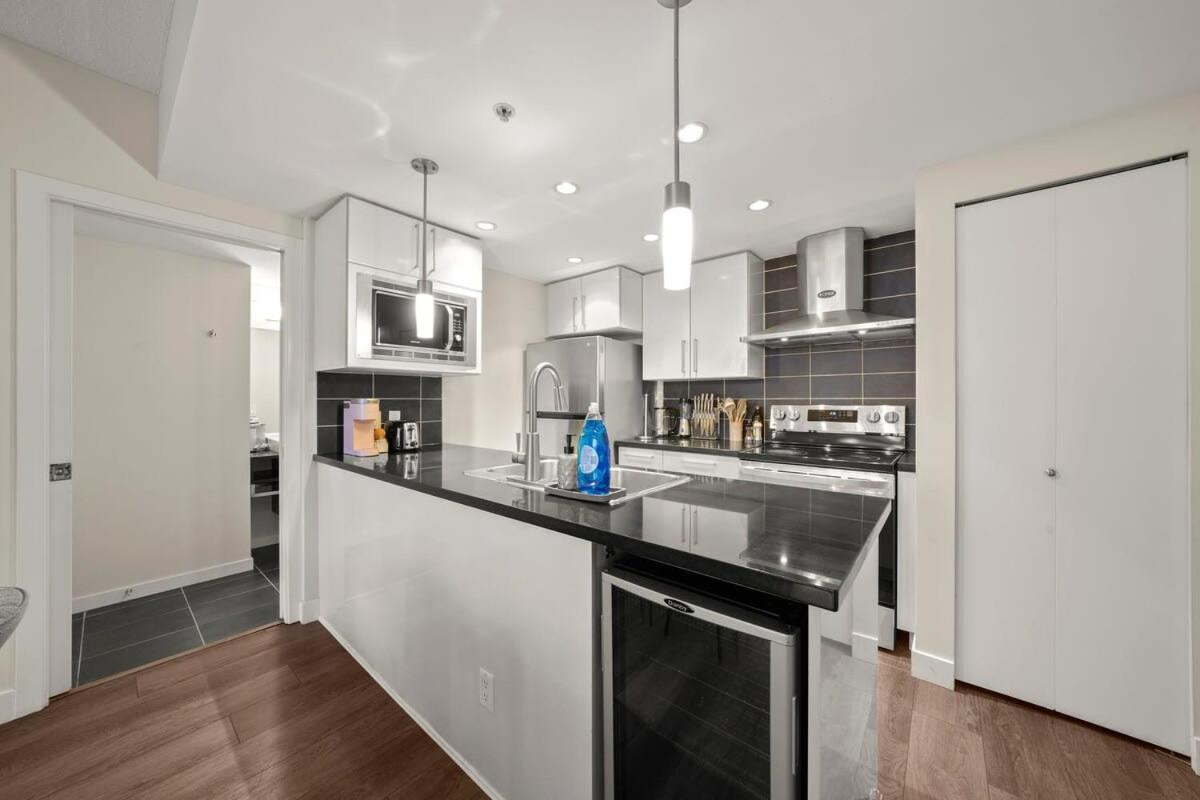 Dazzling Condo By Stadium Downtown With Free Parking Vancouver Exteriér fotografie