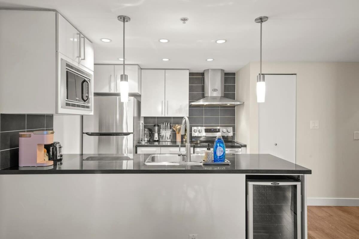 Dazzling Condo By Stadium Downtown With Free Parking Vancouver Exteriér fotografie